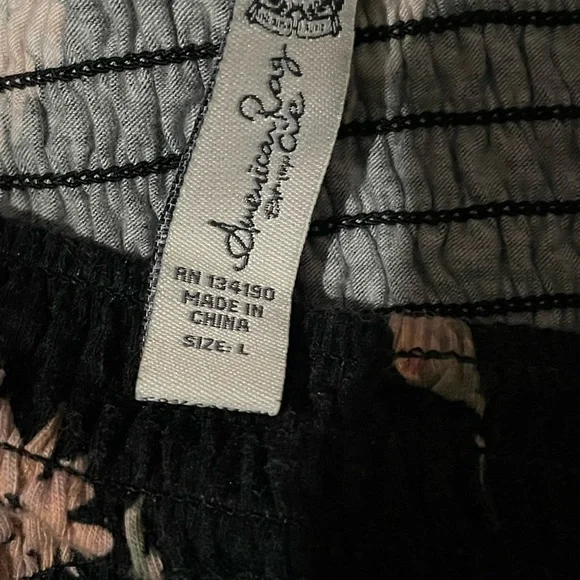 American Rag Top - Picture 3 of 3